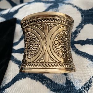 Amazing bracelet. No brand